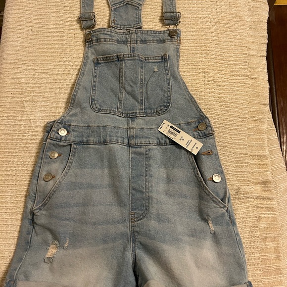 Short - Picture 3 of 3